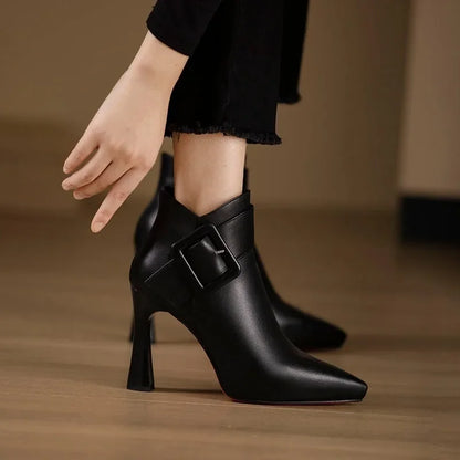 Aveline - Botins com Fivela para Mulher