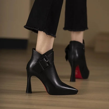 Aveline - Botins com Fivela para Mulher