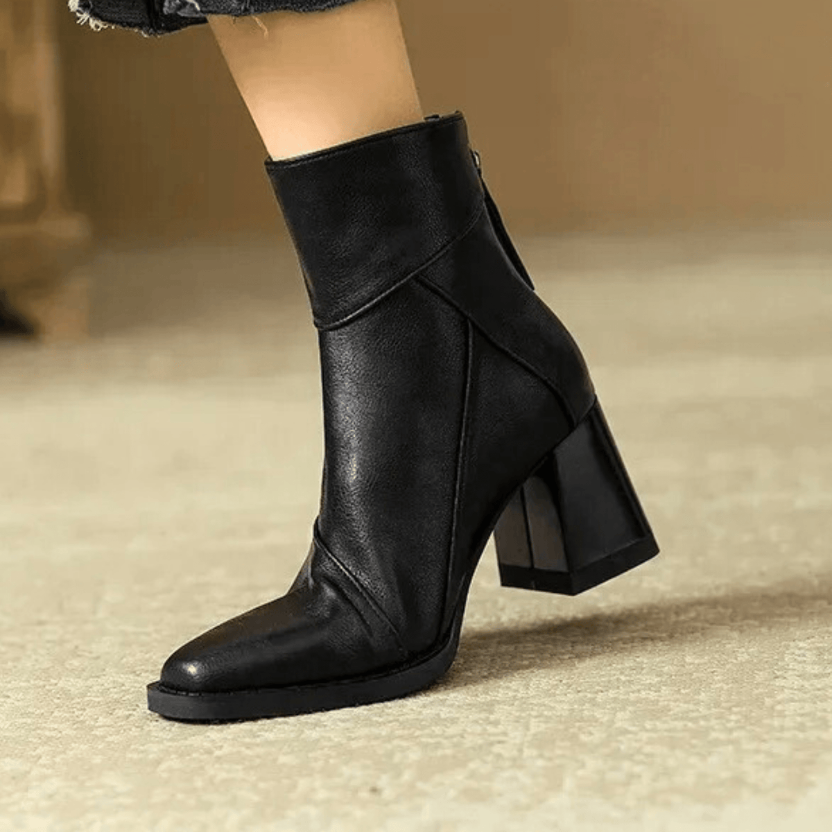 Dara – Elegantní kotníková bota Elara
