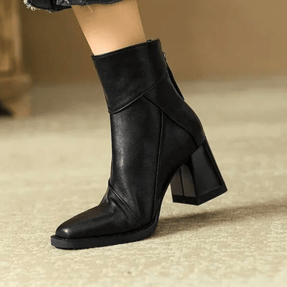 Dara – Elegantní kotníková bota Elara