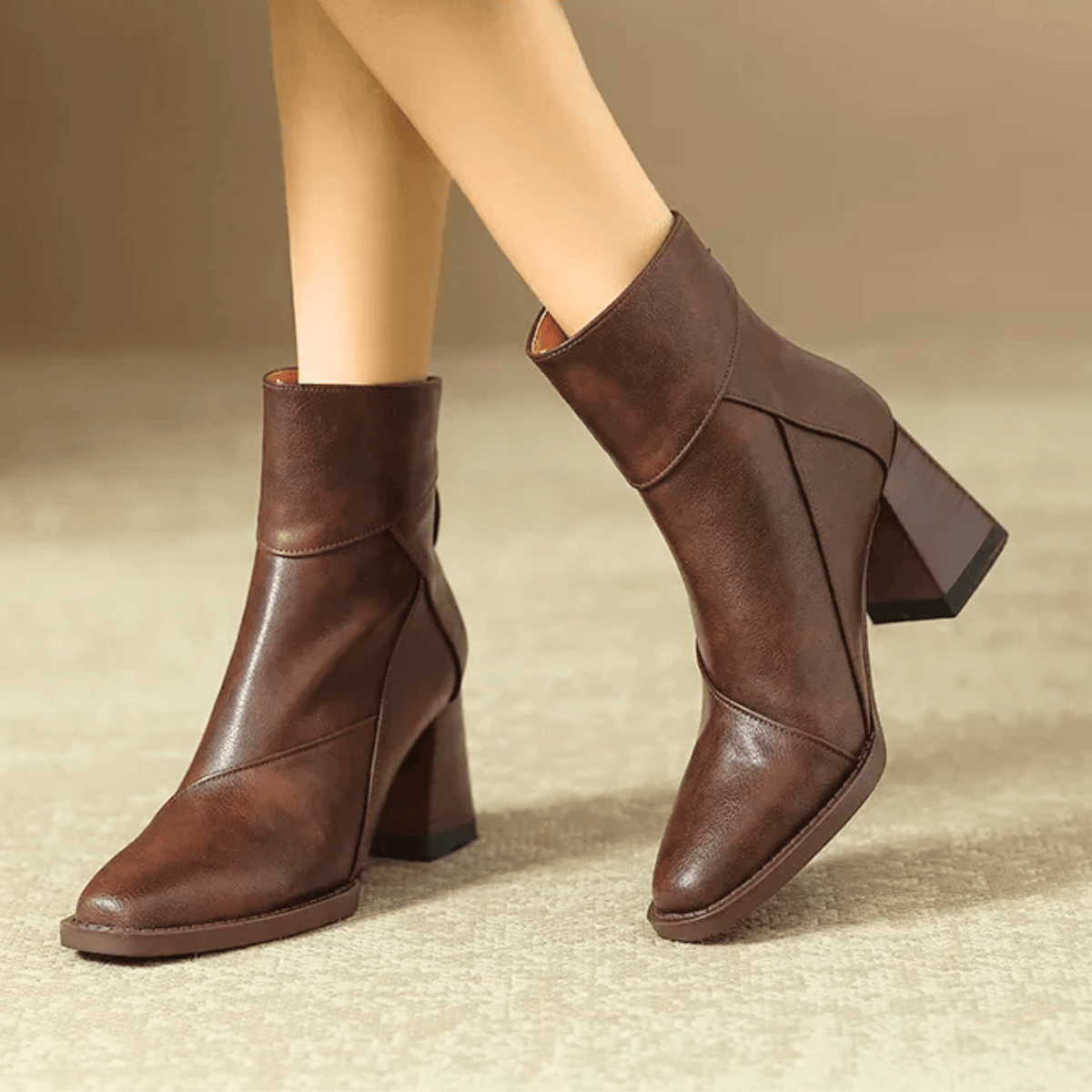 Dara – Elegantní kotníková bota Elara