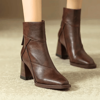 Dara – Elegantní kotníková bota Elara